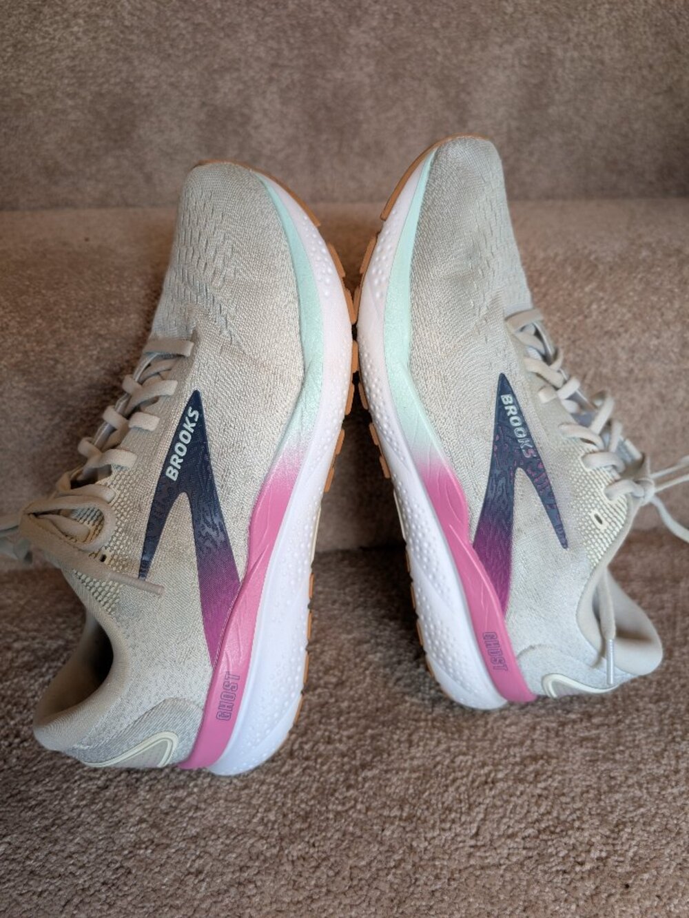 Brooks Ghost 16 size 9 wide gray pink teal